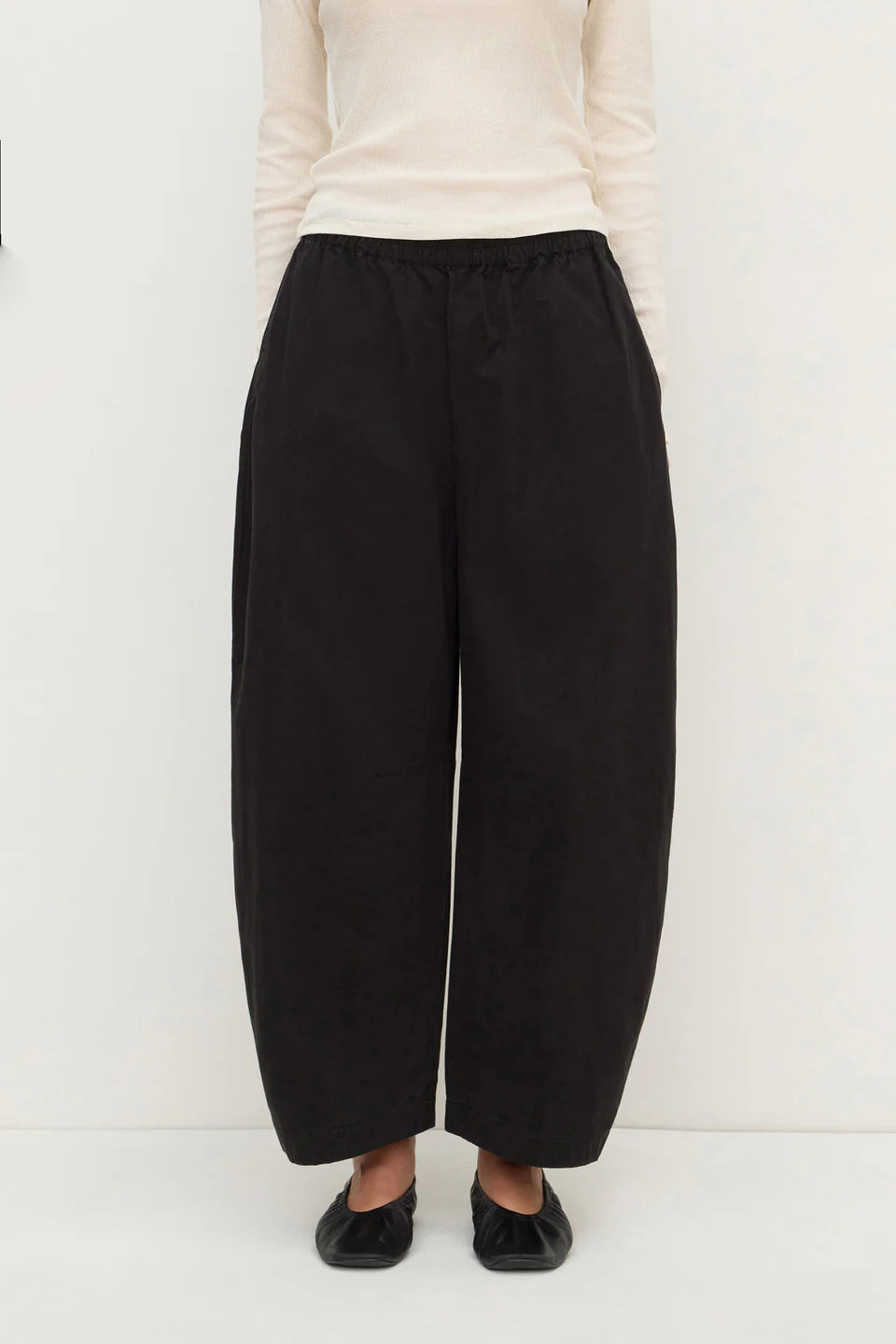 Lola Barrel Leg Pant